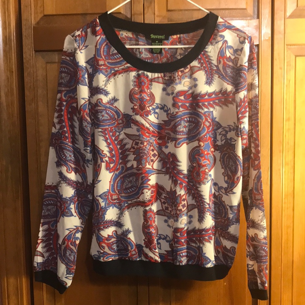 Size M multicolored chiffon like blouse